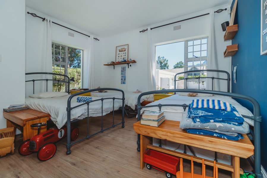 4 Bedroom Property for Sale in Heatherlands Western Cape